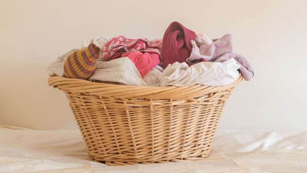 Preparing Your Clothes for Laundry Service